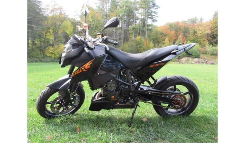 2010 KTM 690 Duke R