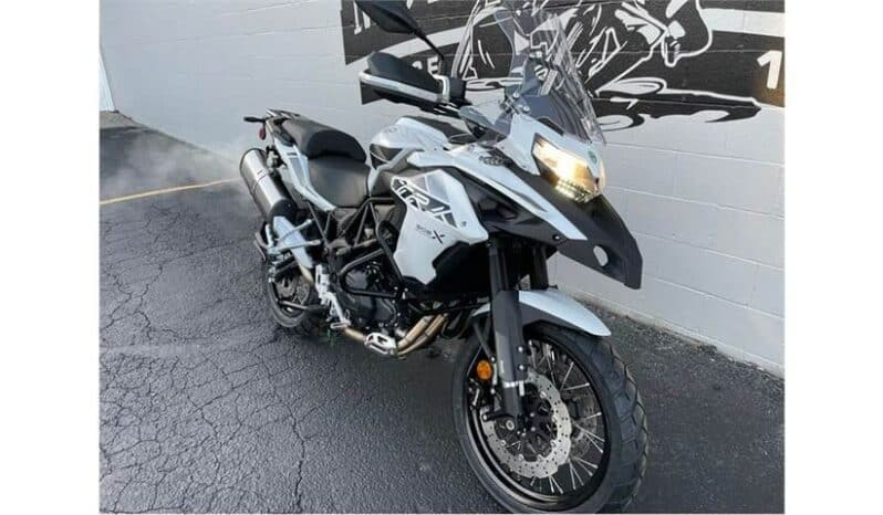 
								2022 Benelli TRK 502X full									