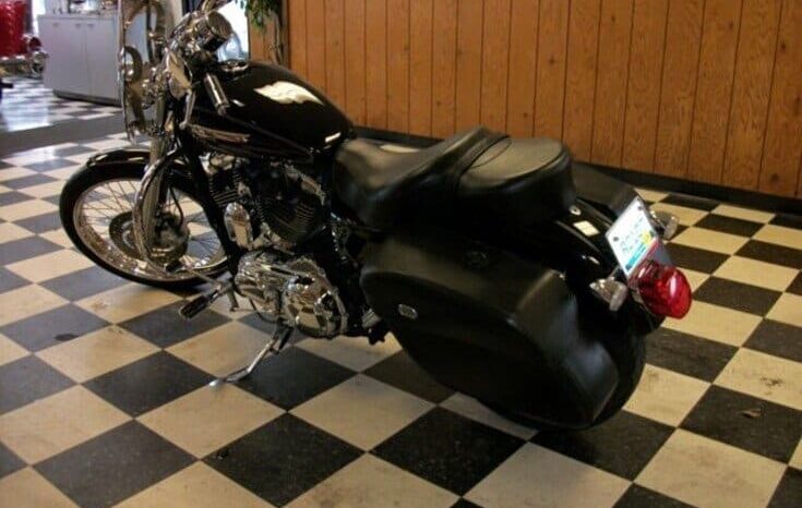
								2009 Harley-Davidson 1200 Custom (XL1200C) full									