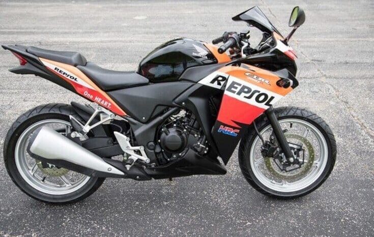 
								2011 Honda CBR250R full									