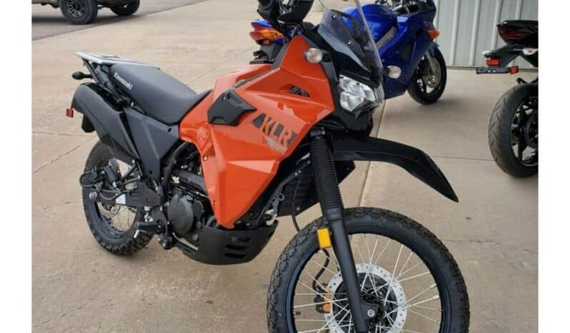 
								2022 Kawasaki KLR650 full									