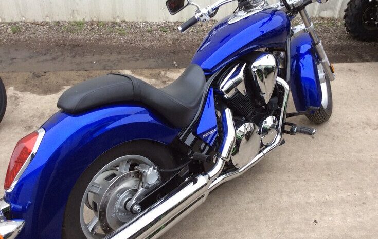
								2016 Honda VT1300CR full									