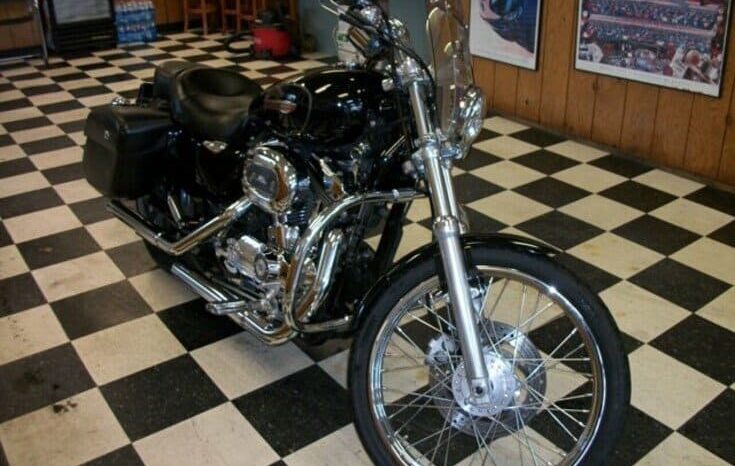 
								2009 Harley-Davidson 1200 Custom (XL1200C) full									