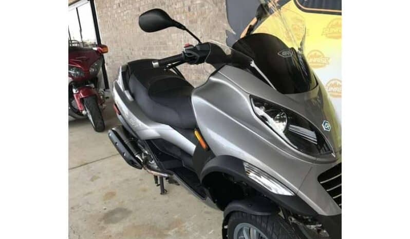 
								2009 Piaggio MP3 400 full									