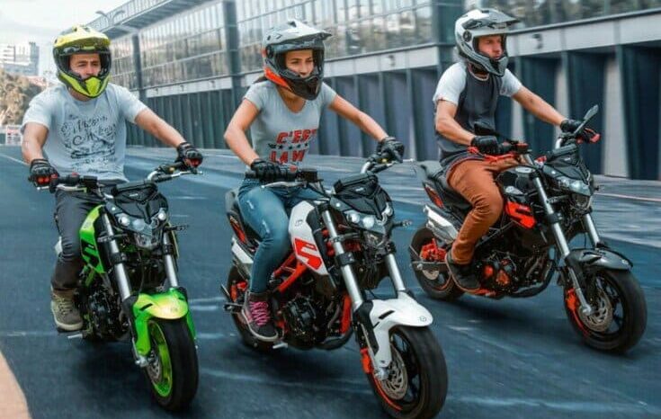 
								2022 Benelli TNT 135 full									