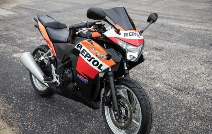 
								2011 Honda CBR250R full									