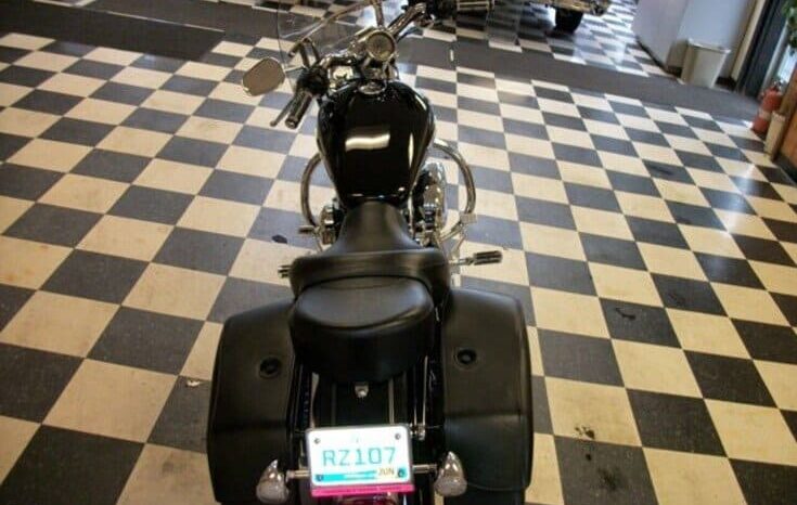 
								2009 Harley-Davidson 1200 Custom (XL1200C) full									